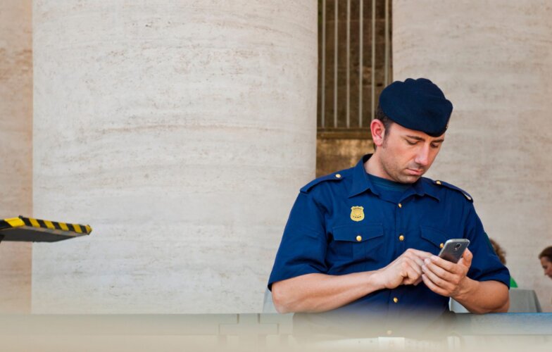 7 Ways Security Guards Commit Time Theft On Duty