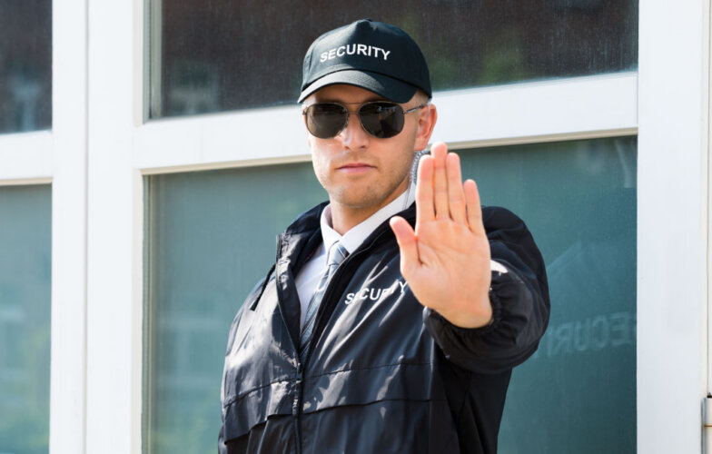 How Security Guards Can Defuse Violent Confrontations